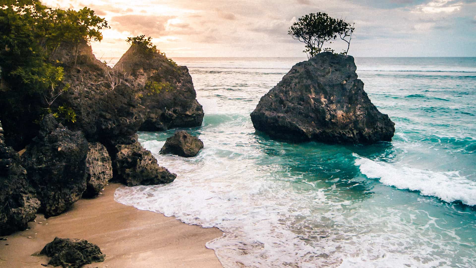 Bingin Beach