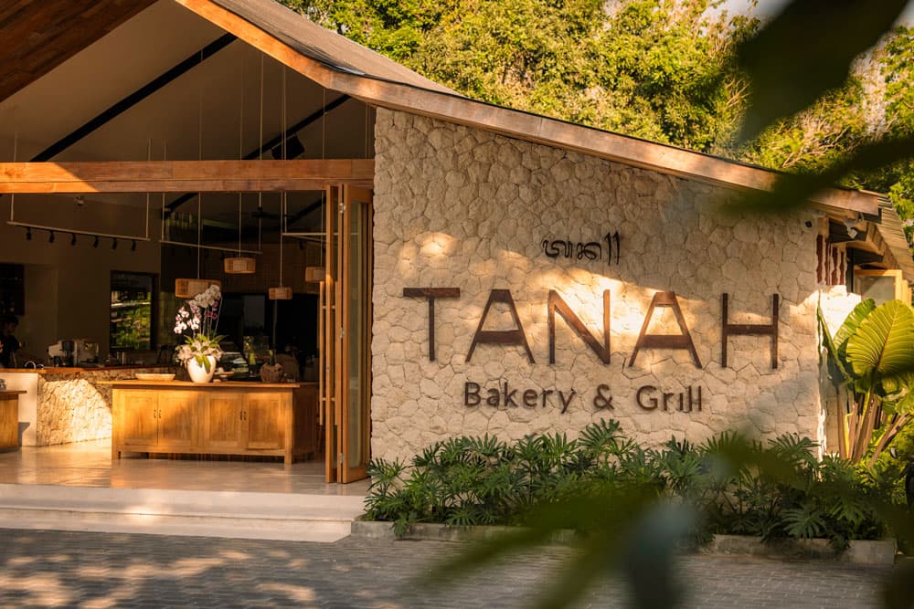 Tanah Uluwatu | Bakery & Grill